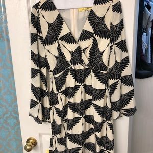 Pretty silk Trina Turk black and cream dress!